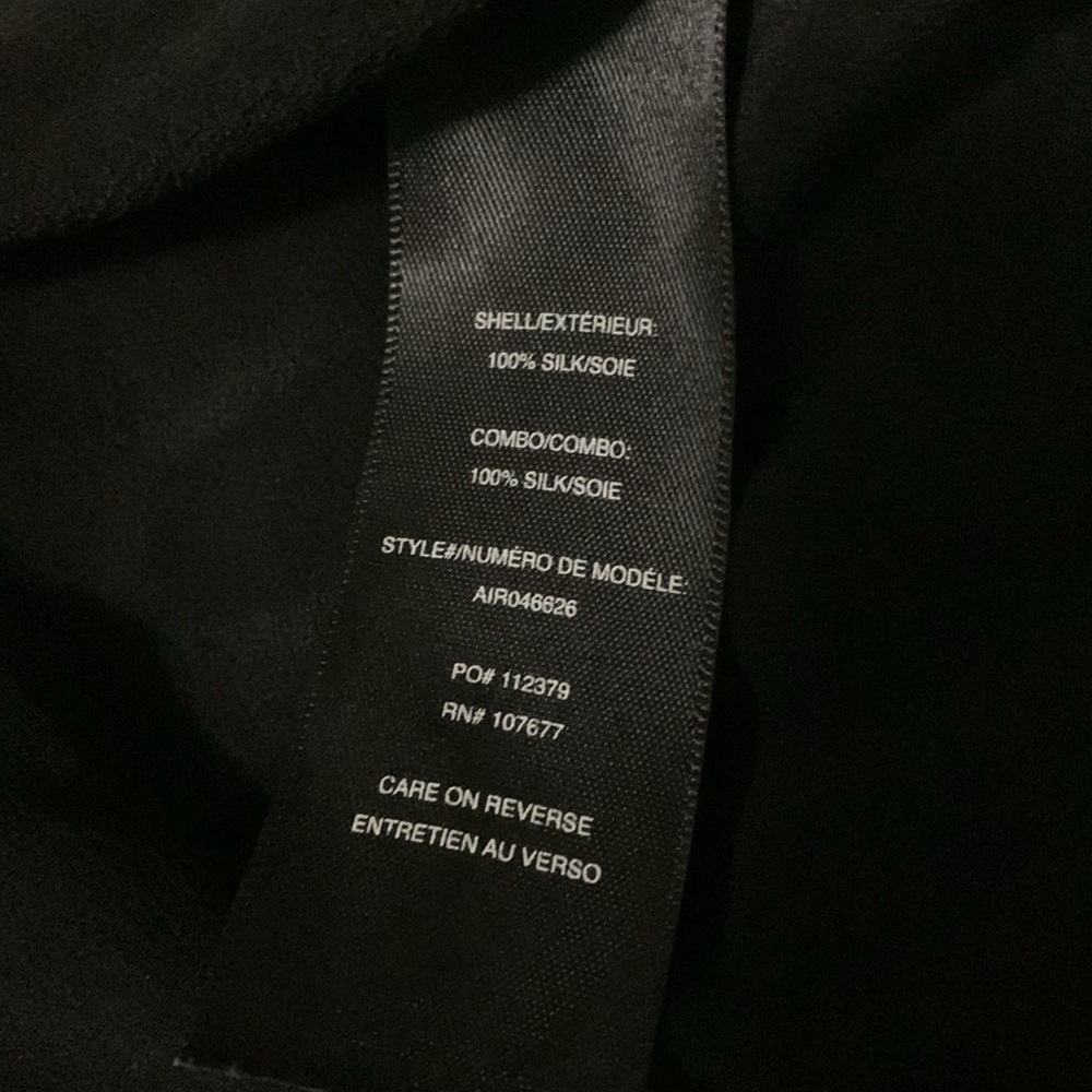 Silk sleeveless L Alice and Olivia black vneck - Picture 8 of 8